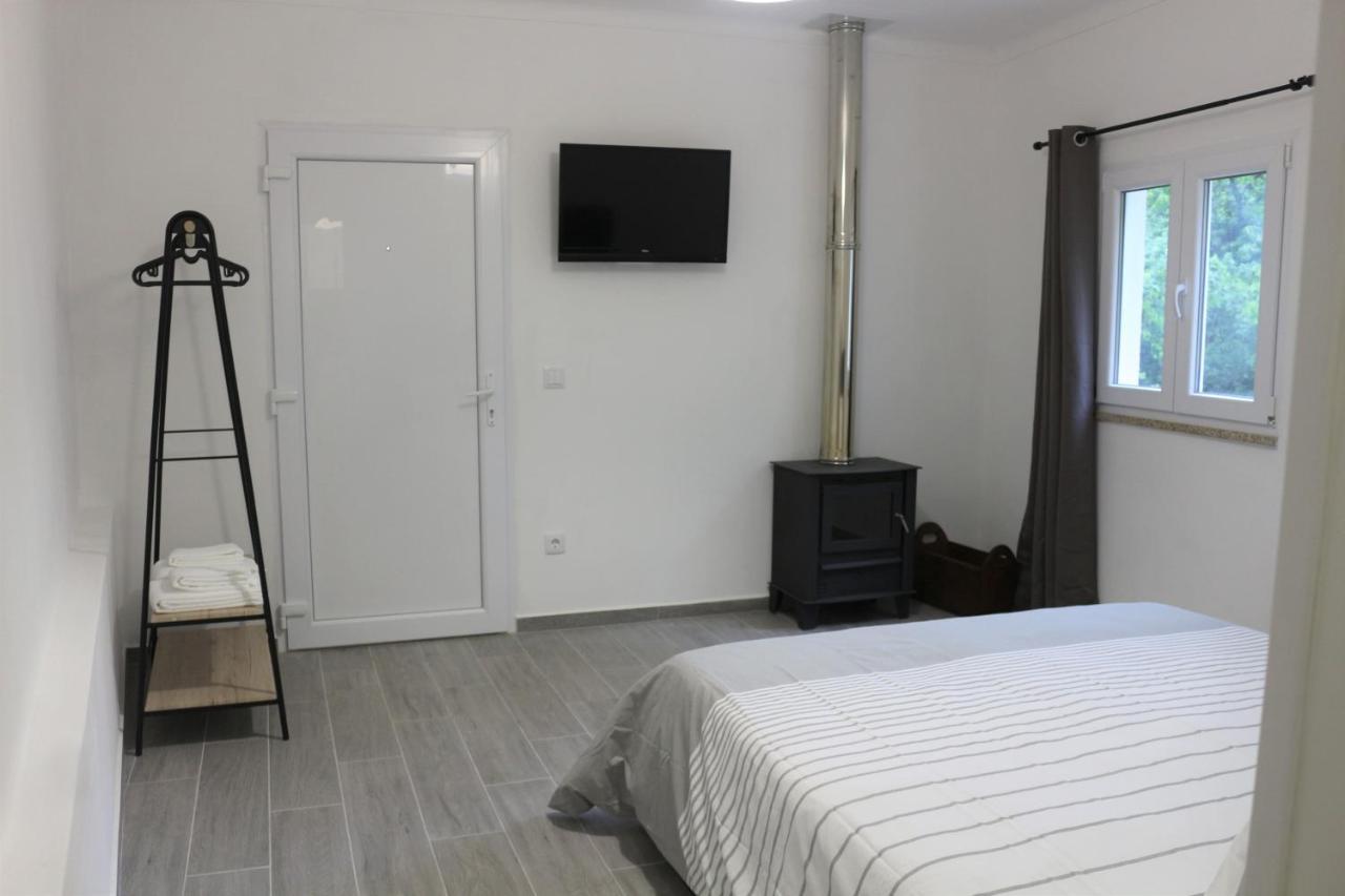 Casinhas Da Lu Apartment Герес Екстериор снимка